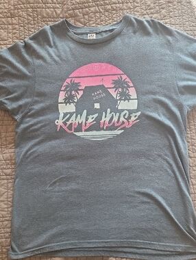 Kame House Graphic Short Sleeve Tee - Heather Gray with Pink Accent